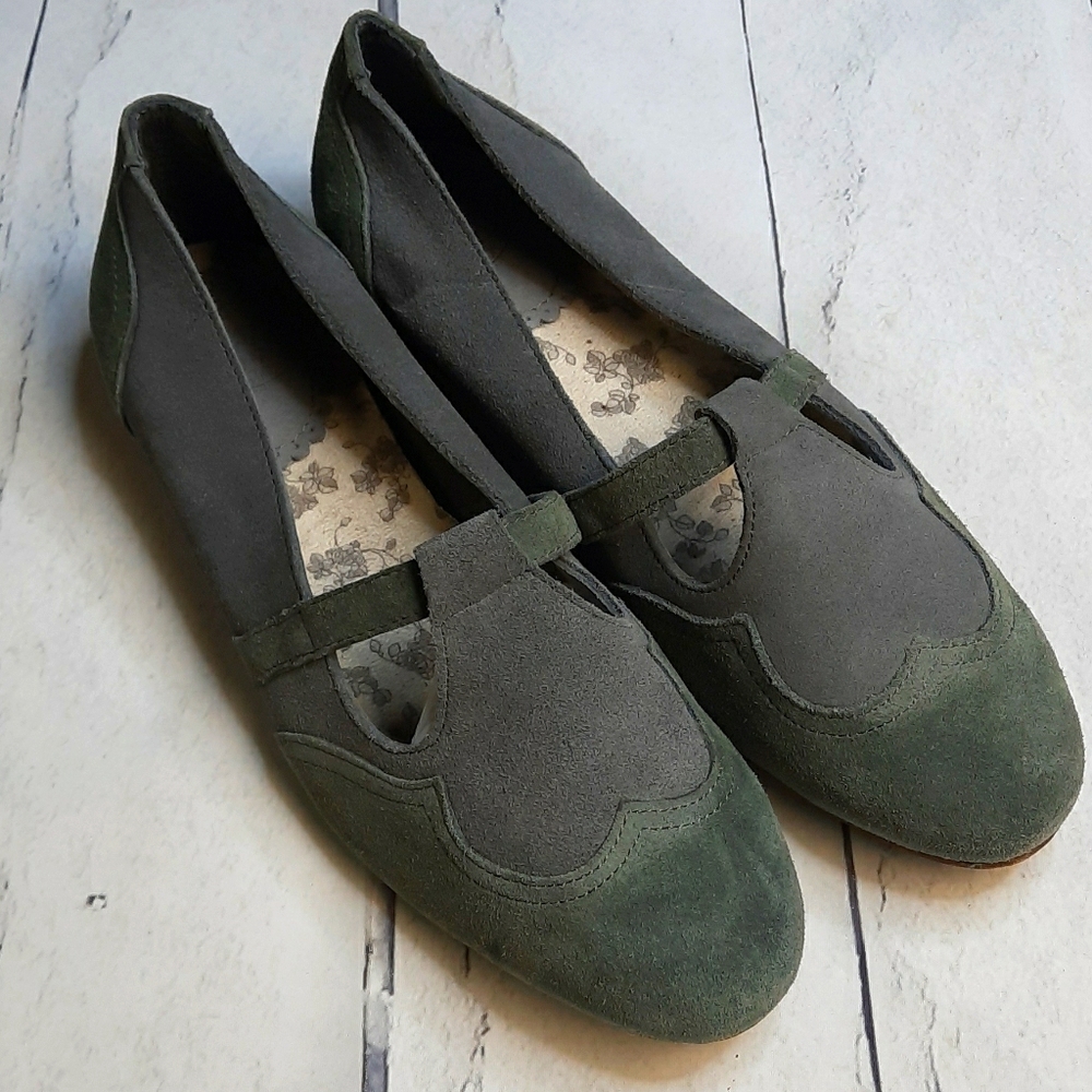 Wolverine Buckle Shoes
